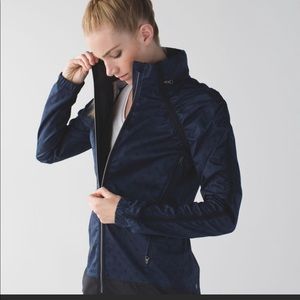 Gather and sprint jacket